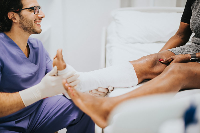 third-river-health-caregiver-and-patient-leg-wrap third river health services wound care